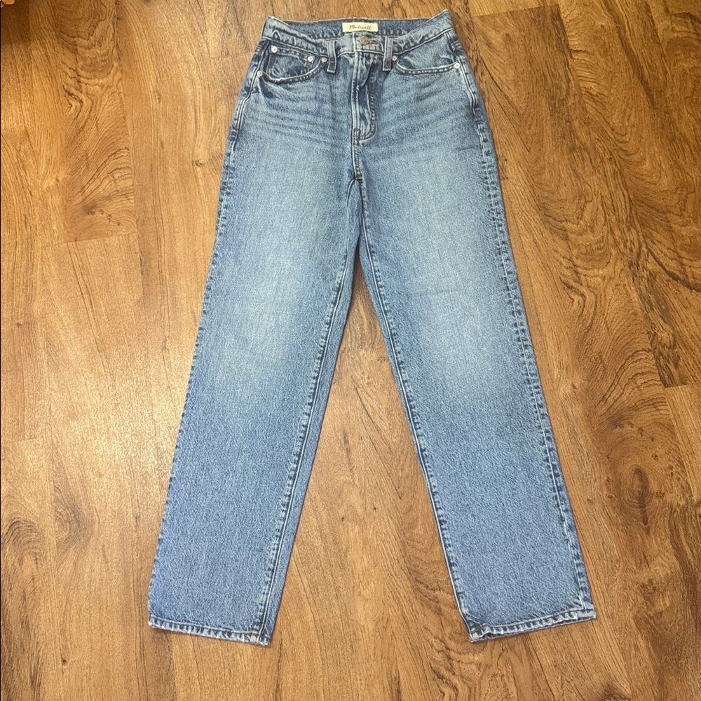 Madewell The Perfect Vintage Straight Jean. 23